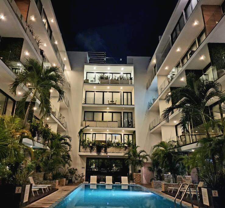 Stunning 1 Bdrm Condo Gym-Pool 10 Min To The Beach & Quinta Av Playa del Carmen Esterno foto